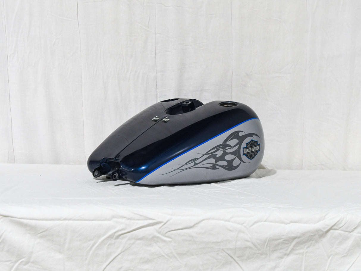 Harley-Davidson Dyna Wide Glide Fuel Tank - Luxury Blue/Diamond Ice