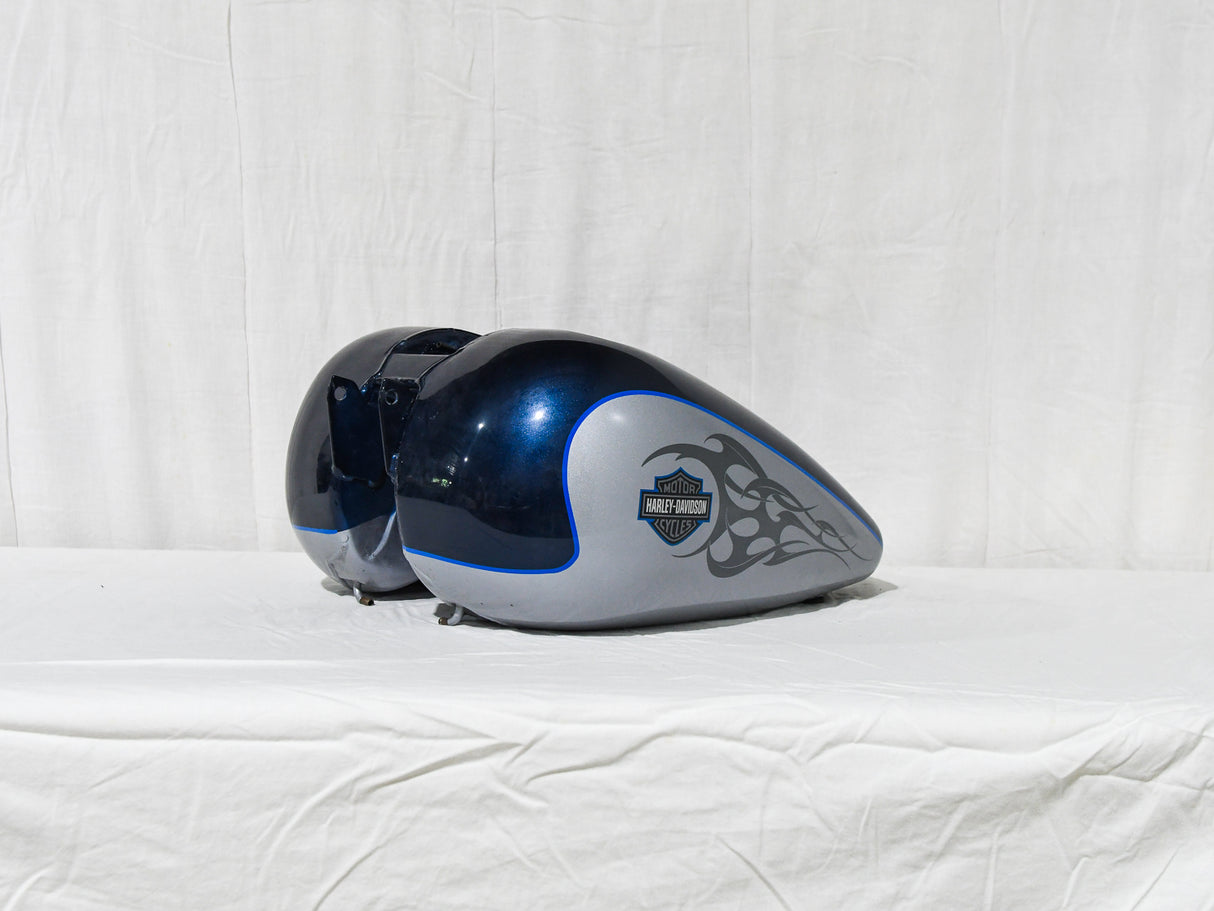 Harley-Davidson Dyna Wide Glide Fuel Tank - Luxury Blue/Diamond Ice