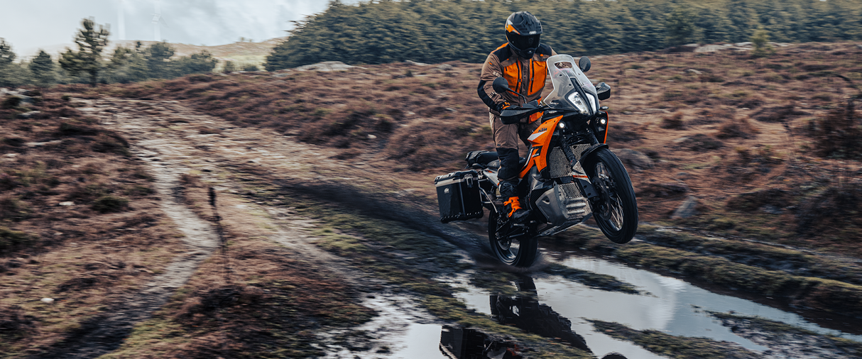 890 Adventure