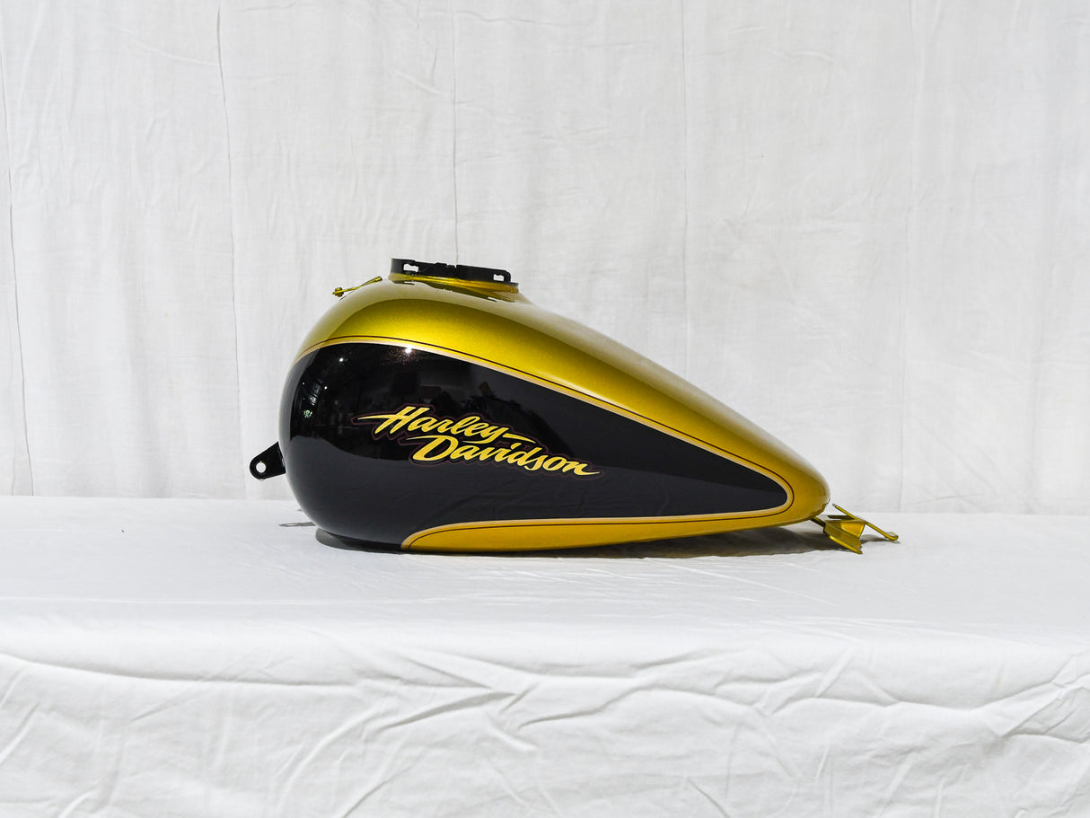 Harley-Davidson Touring Models Fuel Tank - Golden Glow/Black Glow