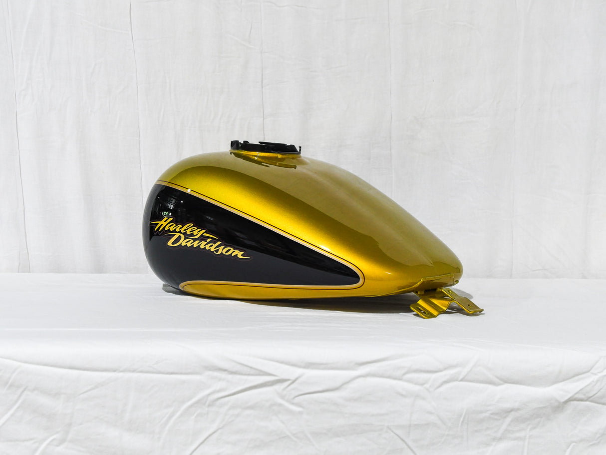 Harley-Davidson Touring Models Fuel Tank - Golden Glow/Black Glow