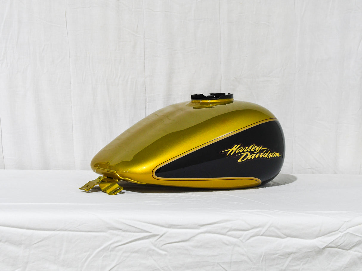 Harley-Davidson Touring Models Fuel Tank - Golden Glow/Black Glow