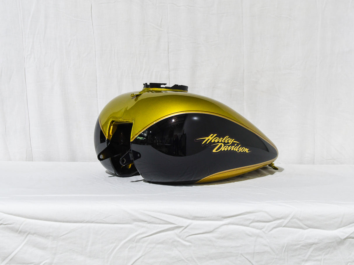 Harley-Davidson Touring Models Fuel Tank - Golden Glow/Black Glow